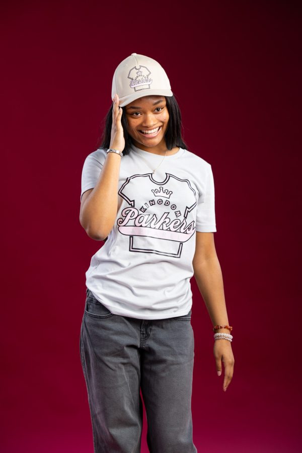 Completion 7 - Big T-Shirt Logo