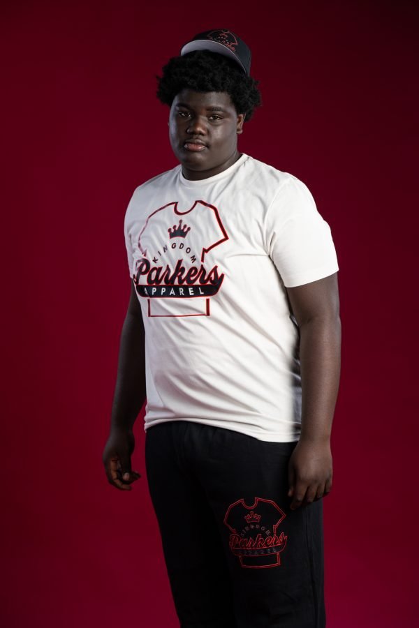 Completion 7 - Big T-Shirt Logo